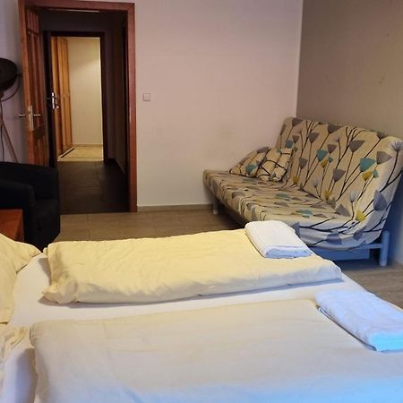 Nevinne Apartmany Kolin Ngoại thất bức ảnh